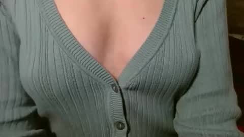 queenoftenderness online show from May 2026 06:46:02 PM