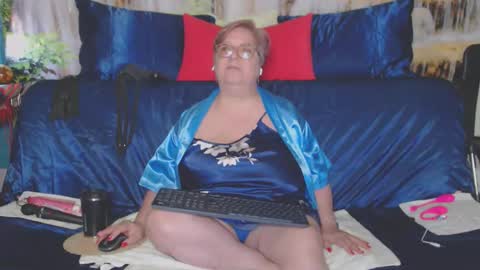 QueenPammy online show from April 2026 07:09:01 AM