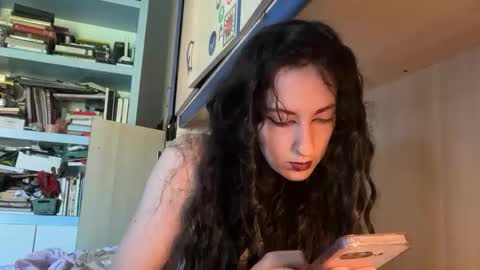 Snapshot of queenselket chatting on April 2026 10:28:02 AM queenselket online show from April 2026 10:28:02 AM