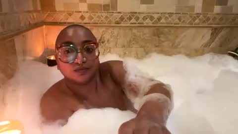 Queen Hilarity online show from February 2026 04:42:01 AM