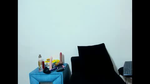 queenstarhyl online show from May 2026 12:51:02 AM