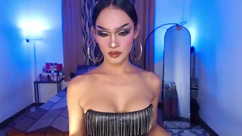 Snapshot of queenvalentinats chatting on December 2024 08:48:01 AM ValentinaMoone online show from December 2024 08:48:01 AM