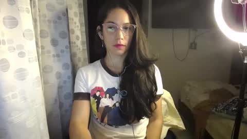 Snapshot of queenvictoria2023 chatting on January 2025 07:28:01 AM Paola online show from January 2025 07:28:01 AM