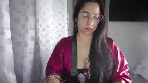 Snapshot of queenvictoria2023 chatting on November 2025 03:39:01 AM Paola online show from November 2025 03:39:01 AM