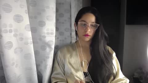 Snapshot of queenvictoria2023 chatting on March 2026 03:12:01 AM Paola online show from March 2026 03:12:01 AM