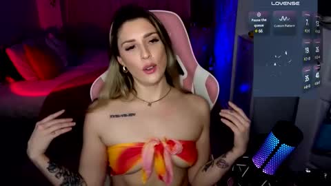 Snapshot of queenx_lexy chatting on December 2024 10:25:01 PM queenx_lexy online show from December 2024 10:25:01 PM
