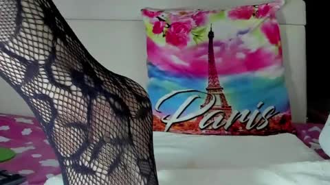 ZAFIRO   online show from May 2026 12:04:01 AM
