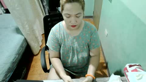 Snapshot of quelly40 chatting on June 2026 06:32:02 PM quelly40 online show from June 2026 06:32:02 PM