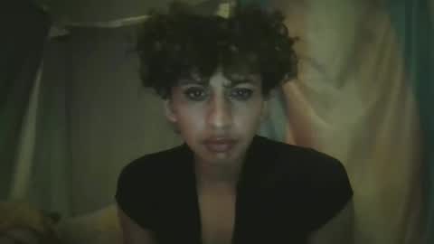 Mia online show from February 2026 12:27:01 PM