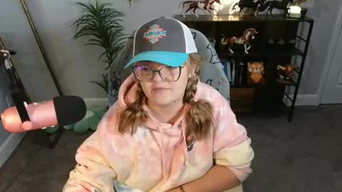 Bri online show from November 2025 12:43:02 AM