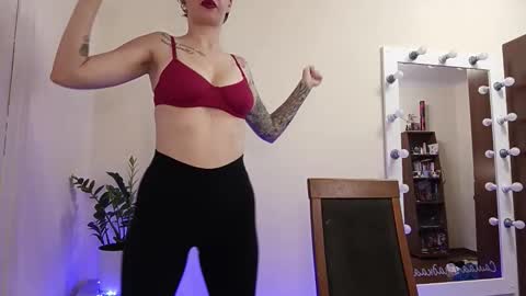 quiet_smile online show from October 2025 09:04:02 PM