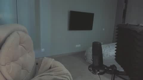 Snapshot of quietluxury chatting on March 2026 10:43:02 AM quietluxury online show from March 2026 10:43:02 AM