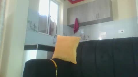 quinn_ce_ online show from November 2025 07:51:02 AM