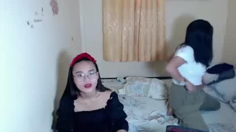 Quinne online show from November 2025 04:01:02 AM