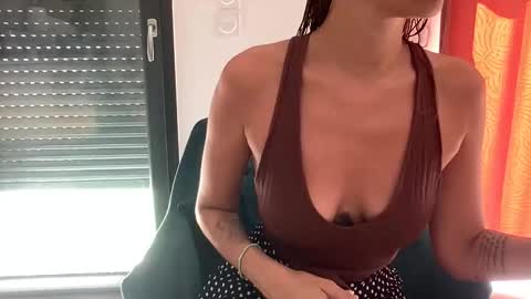 Snapshot of quinnyelena chatting on September 2025 09:42:02 AM Quinnyelena online show from September 2025 09:42:02 AM