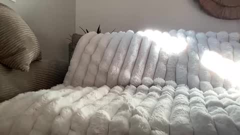 Quinnyelena online show from November 2025 11:01:02 AM