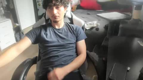 qwert4206 online show from February 2026 09:33:01 PM