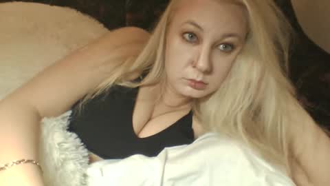 Snapshot of qwertyuio71919 chatting on November 2025 04:48:02 AM qwertyui online show from November 2025 04:48:02 AM