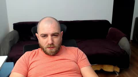 R0bila online show from November 2025 11:26:01 PM