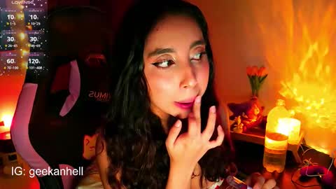 Snapshot of r0ttenangel chatting on February 2026 07:51:01 AM Angel online show from February 2026 07:51:01 AM