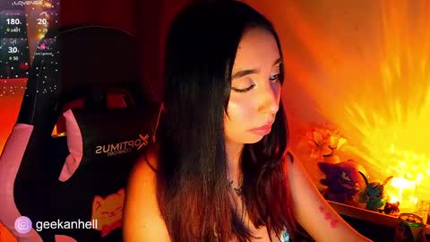 Snapshot of r0ttenangel chatting on April 2026 06:22:02 AM Angel online show from April 2026 06:22:02 AM