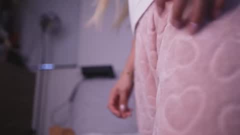 RACHEL BLAKE online show from September 2025 06:53:02 PM