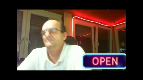 Snapshot of r_2d2_ chatting on February 2025 10:20:02 PM dj mike online show from February 2025 10:20:02 PM