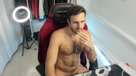 Snapshot of raamos chatting on October 2025 08:07:01 PM Nikita online show from October 2025 08:07:01 PM