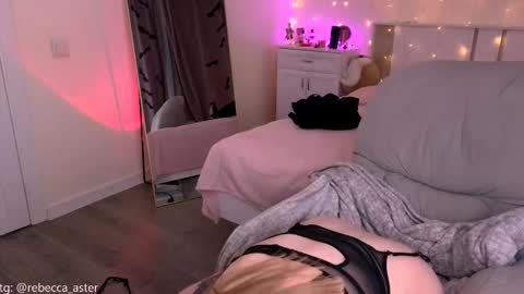 Snapshot of rabbyasti chatting on December 2025 07:53:02 PM Rebecca Becc online show from December 2025 07:53:02 PM