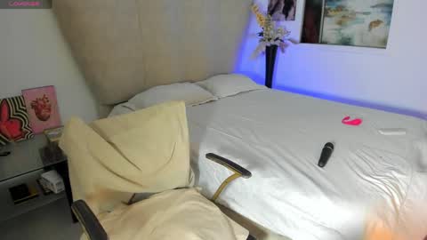 natalia  -  online show from April 2026 03:44:01 AM