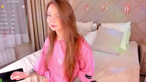 Snapshot of rachel_fernardi chatting on May 2026 11:35:01 PM rachel_fernardi online show from May 2026 11:35:01 PM