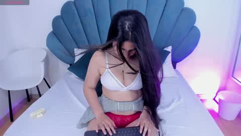 Snapshot of rachel_ribeiro chatting on January 2025 05:51:02 PM Rachel Ribeiro online show from January 2025 05:51:02 PM