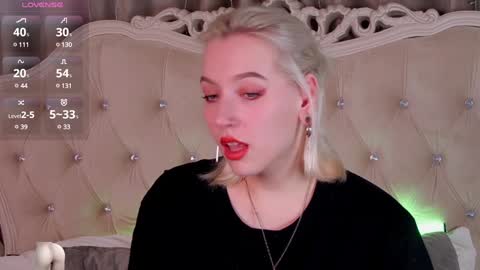 Snapshot of rachelcart chatting on December 2024 04:02:02 AM RachelCart online show from December 2024 04:02:02 AM