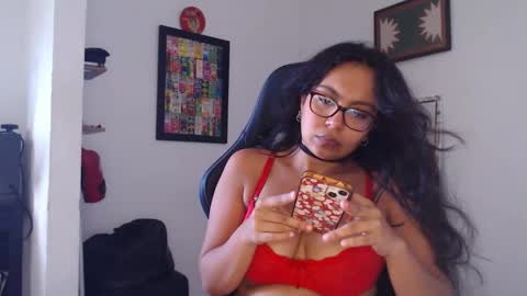 Snapshot of rachell_420 chatting on November 2025 02:17:01 PM rachell_420 online show from November 2025 02:17:01 PM