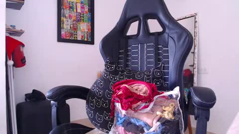 Snapshot of rachell_420 chatting on November 2025 01:39:01 PM rachell_420 online show from November 2025 01:39:01 PM