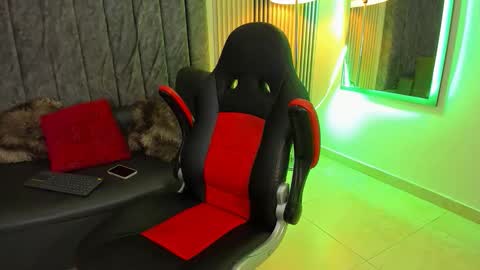 rachell_owen online show from December 2025 09:02:01 PM