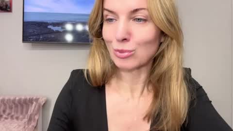 Snapshot of rachelldelicious chatting on February 2025 07:55:01 PM Rachel online show from February 2025 07:55:01 PM