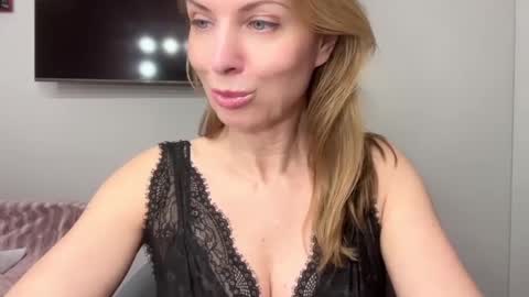 Snapshot of rachelldelicious chatting on February 2025 10:26:02 PM Rachel online show from February 2025 10:26:02 PM