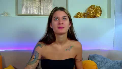 Snapshot of rachellsimpson chatting on October 2025 06:19:02 PM RachellSimpson online show from October 2025 06:19:02 PM