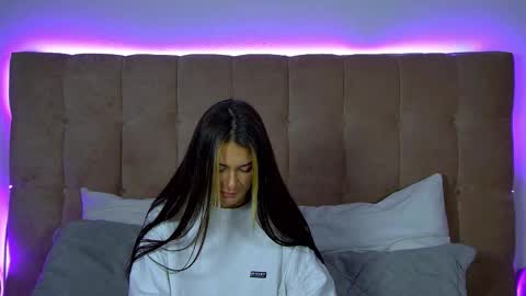 RachellSimpson online show from November 2025 06:39:01 PM