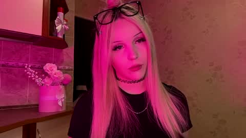 Lily online show from March 2026 06:46:02 PM