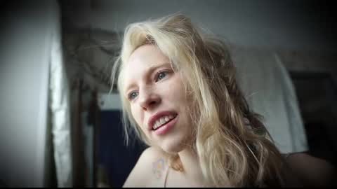 Snapshot of radiant_ada chatting on February 2025 08:58:01 AM ada online show from February 2025 08:58:01 AM