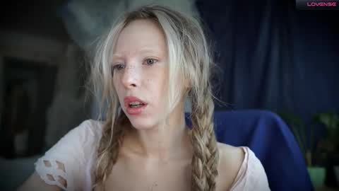 Snapshot of radiant_ada chatting on October 2025 08:45:02 AM ada online show from October 2025 08:45:02 AM