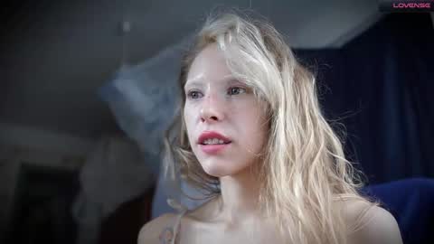 Snapshot of radiant_ada chatting on October 2025 11:09:01 AM ada online show from October 2025 11:09:01 AM