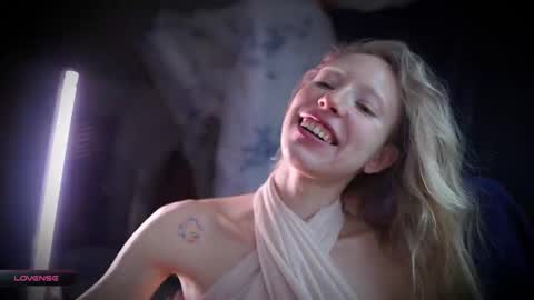 Snapshot of radiant_ada chatting on November 2025 09:54:02 AM ada online show from November 2025 09:54:02 AM