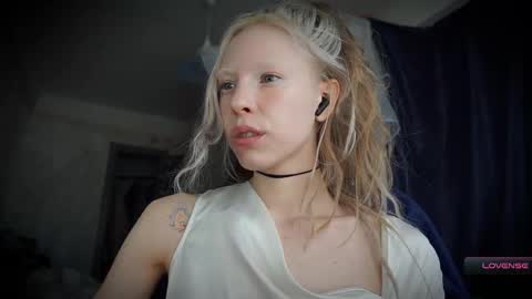 Snapshot of radiant_ada chatting on March 2026 10:18:02 AM ada online show from March 2026 10:18:02 AM