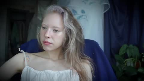 Snapshot of radiant_ada chatting on March 2026 09:35:01 AM ada online show from March 2026 09:35:01 AM