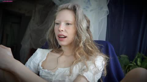 Snapshot of radiant_ada chatting on April 2026 09:42:02 AM ada online show from April 2026 09:42:02 AM