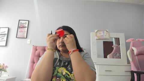 Snapshot of radiantgoddes chatting on December 2024 01:27:02 PM radiantgoddes online show from December 2024 01:27:02 PM