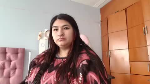 Snapshot of radiantgoddes chatting on January 2025 01:13:01 PM radiantgoddes online show from January 2025 01:13:01 PM